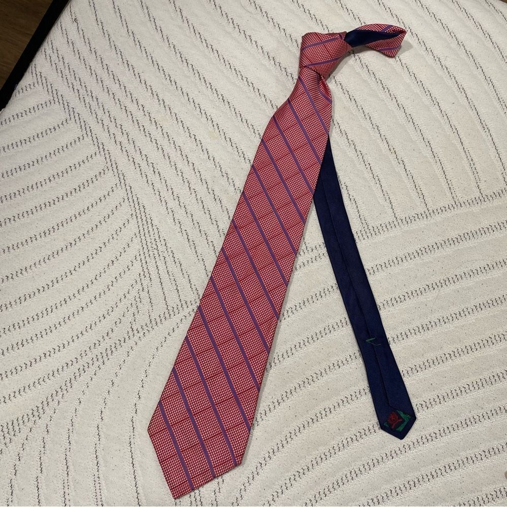 Vintage Tommy Hilfiger Pure Silk Tie Mens Classic Red With Blue Stripes